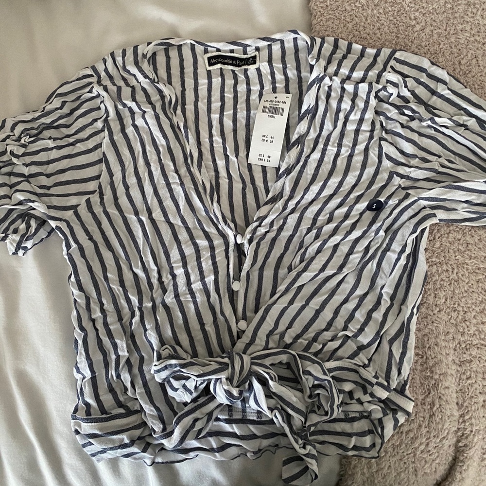 Abercrombie crop top